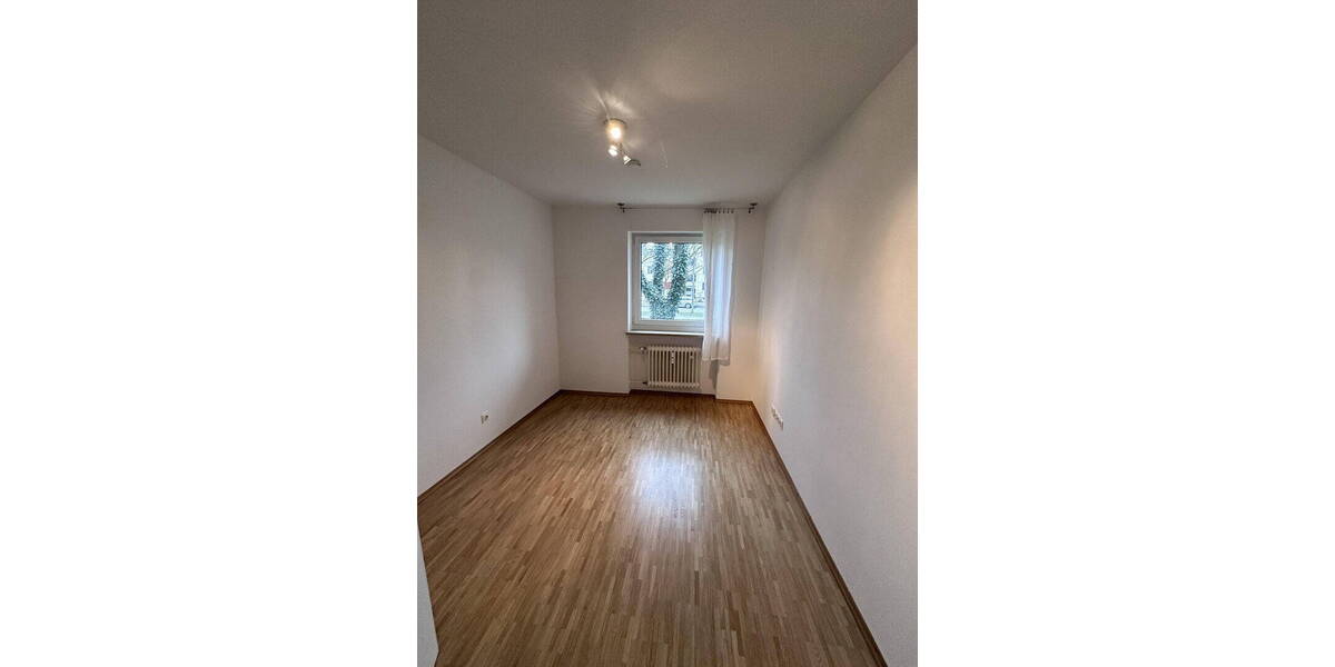 Etagenwohnung München Thalk.Obersendl.-Forsten-Fürstenr.-Solln - 5 Zimmer, 125 m&sup2;, 2.300&euro; | Angebot:26791679