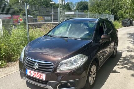 Suzuki (SX4) S-Cross 124.545 km 8.500 &euro; München 81929
