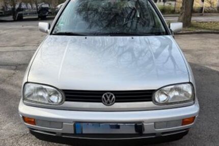 VW Golf 56.600 km 3.950 &euro; München 81476