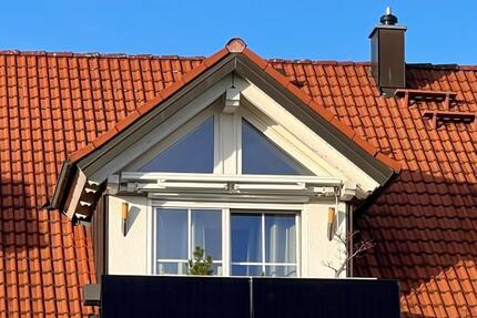 Vollmöblierte Galeriewohnung inkl. Garage + Balkon + Keller 2.5 zimmer