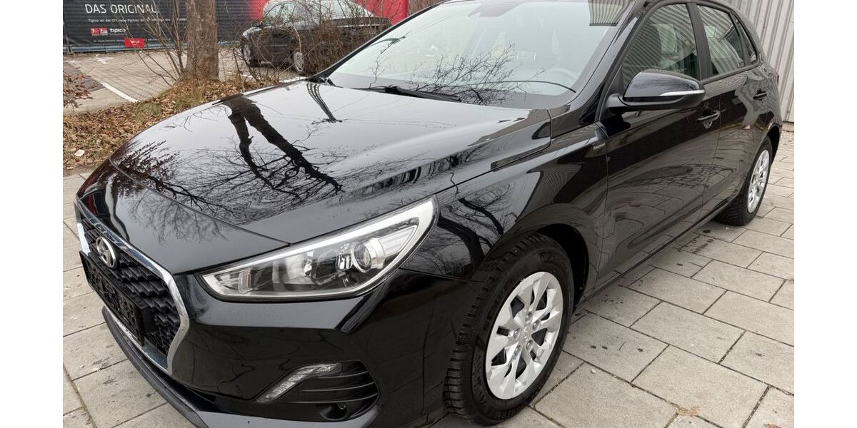 Hyundai i30 86.000 km 8.900 &euro; München Trudering-Riem 81825