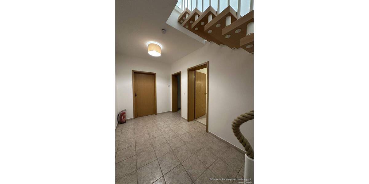 Einfamilienhaus Gräfelfing Lochham - 6 Zimmer, 150 m&sup2;, 3.600&euro; | Angebot:25700192