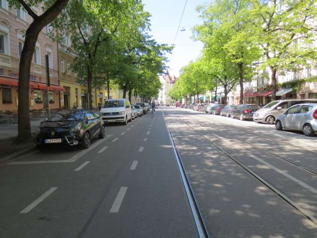 Büro in München 3.572 € 238 m²