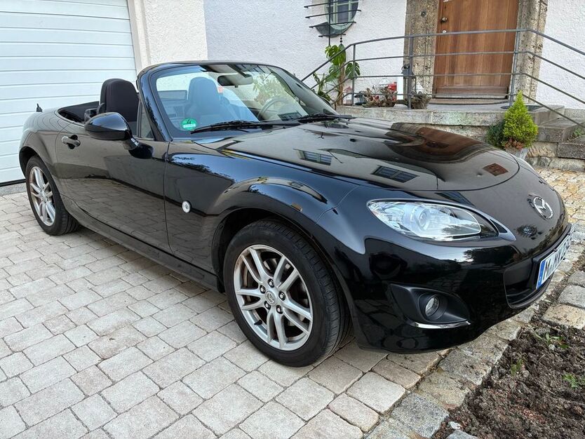 Mazda MX-5 120.700 km 8.400 € München 81245