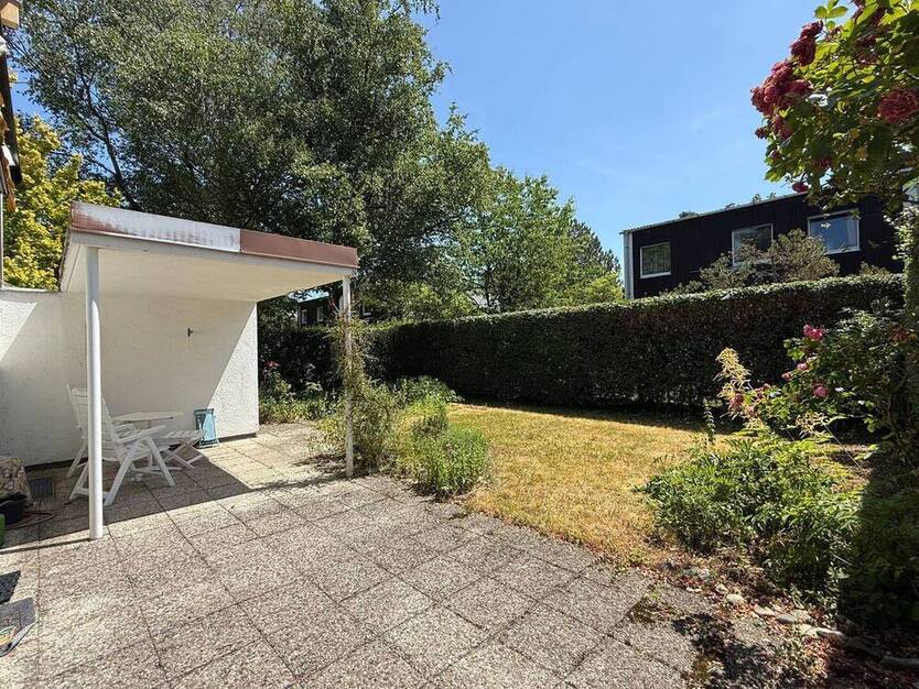 Charmante, gepflegte DHH mit großem Garten und Potential