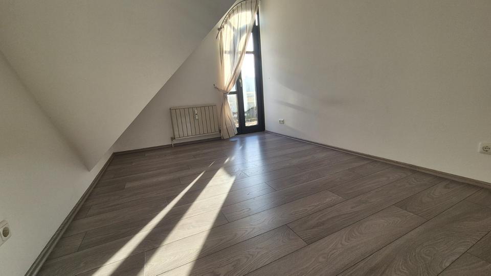 Herrliche Dachwohnung in MUC-Feldmoching von Privat zu verkaufen 1 zimmer