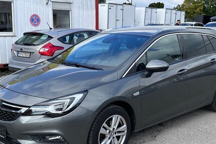 Opel Astra 108.000 km 10.990 € München 81243
