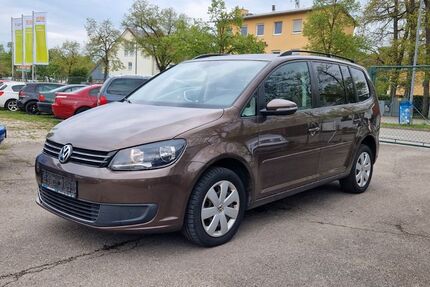 VW Touran 218.249 km 4.899 &euro; Fürstenfeldbruck 82256