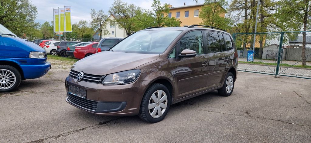 VW Touran 218.249 km 4.899 &euro; Fürstenfeldbruck 82256