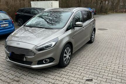 Ford S-Max 136.292 km 14.600 &euro; München 81735