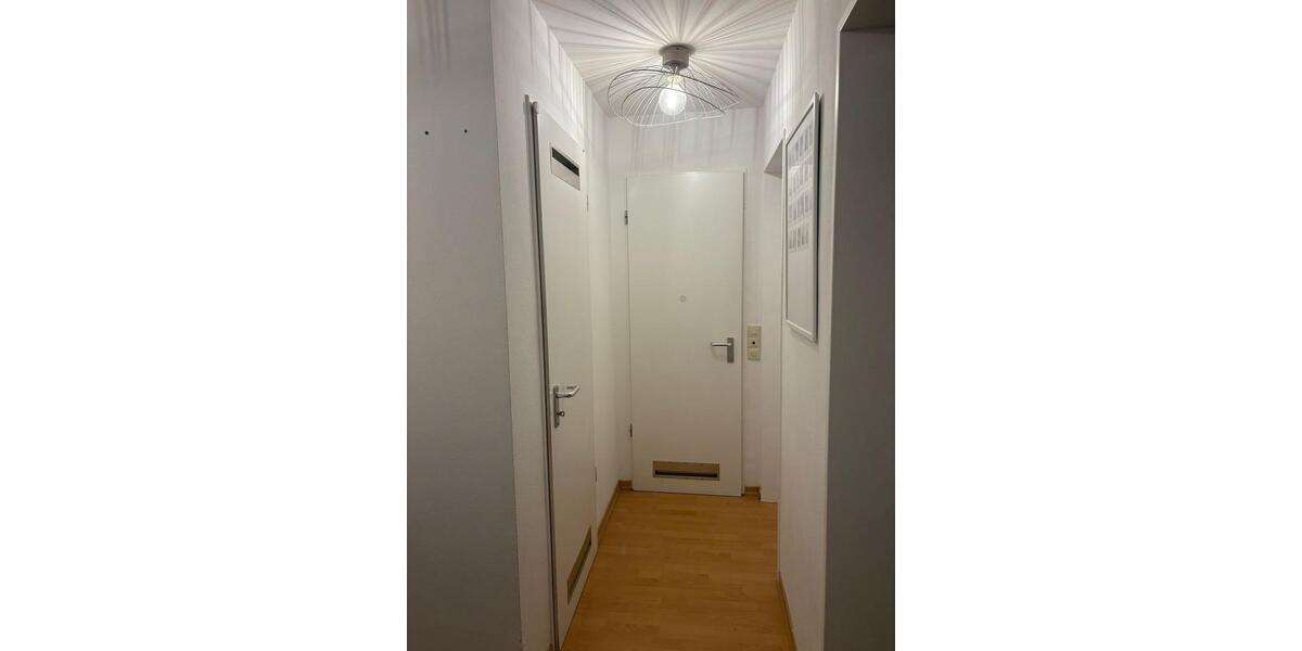 Gepflegte 2-Zimmer Wohnung mit Balkon in Unterschleißheim zimmer