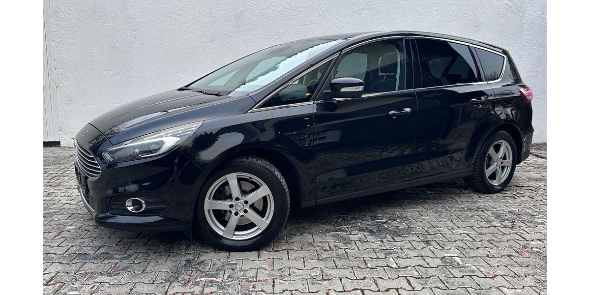Ford S-Max 64.000 km 18.490 &euro; München 81243