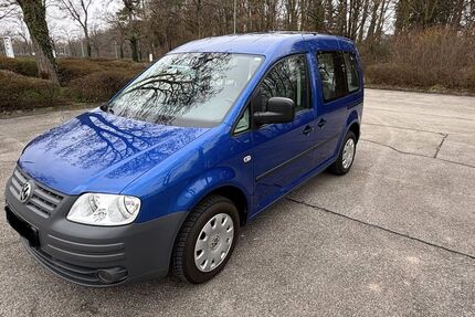 VW Caddy 115.000 km 6.990 &euro; München 81739