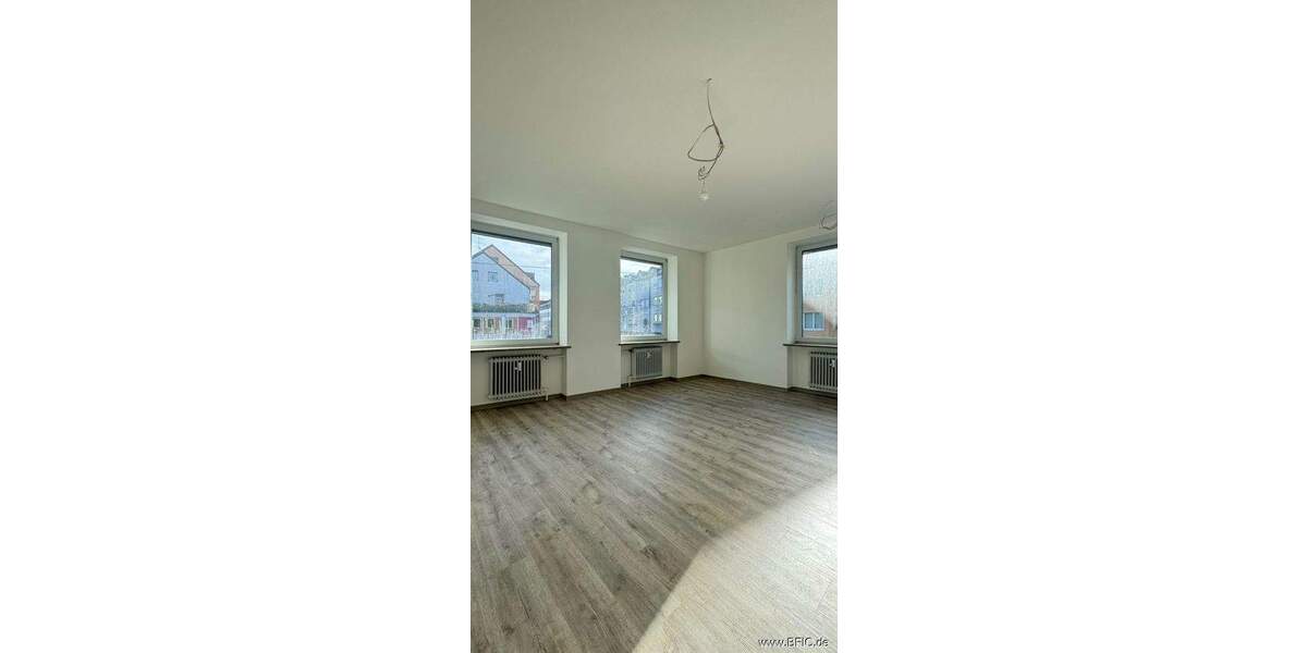 Gewerbeobjekt Fürstenfeldbruck - 9 Zimmer, 228 m&sup2;, 3.420&euro; | Angebot:25247718