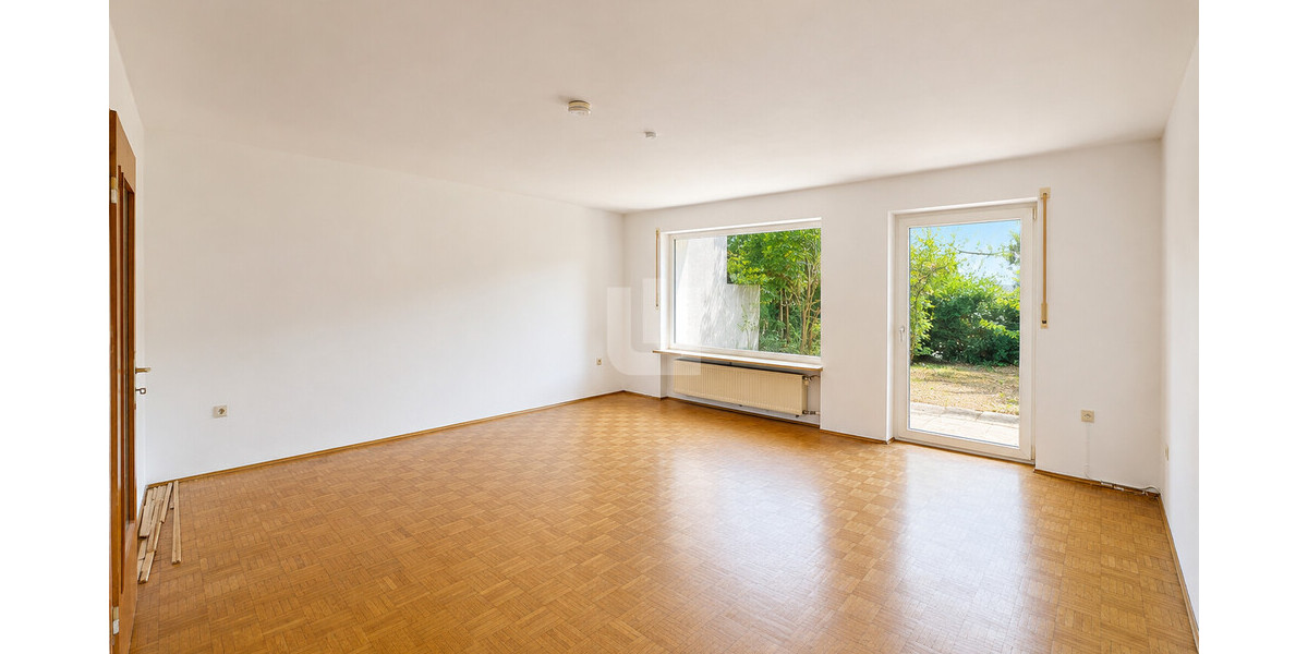 WINDISCH - Familienfreundliches Reihenhaus mit viel Potenzial in ruhiger Zentrumslage - bezugsfrei! - Reihenmittelhaus Puchheim | Angebot:27318415