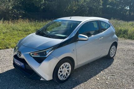 Toyota Aygo (X) 86.000 km 7.990 € Neufahrn bei Freising 85375