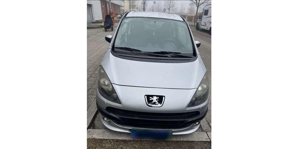 Peugeot 1007 123.000 km 2.200 &euro; München 81379