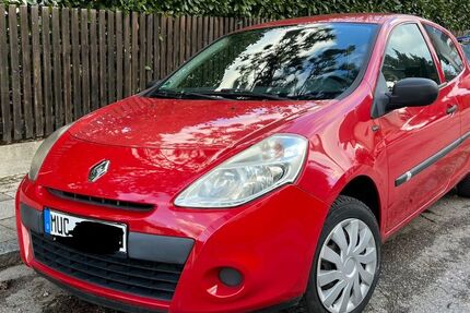 Renault Clio 105.400 km 3.200 &euro; München 81247