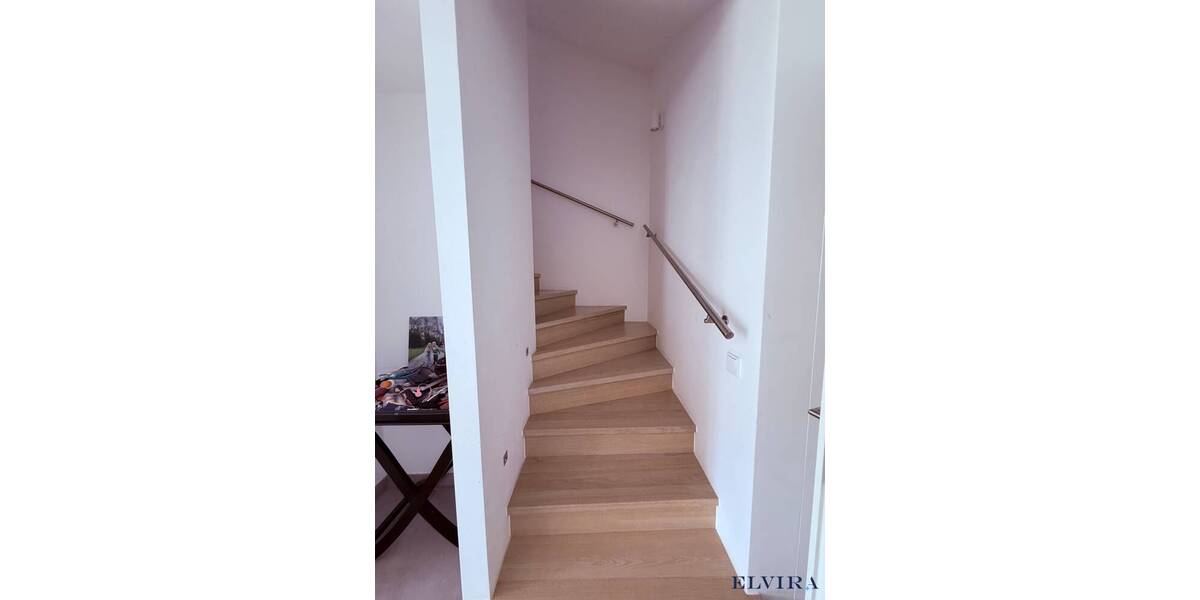 Doppelhaushälfte München Bogenhausen - 5 Zimmer, 144 m&sup2;, 3.970&euro; | Angebot:26230873