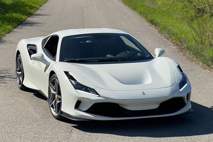 Ferrari F8 4.050 km 299.000 &euro; Grünwald 82031