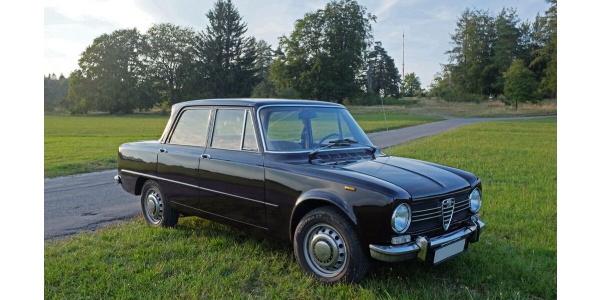 Alfa Romeo Giulia 23.064 km 22.990 € München 80636