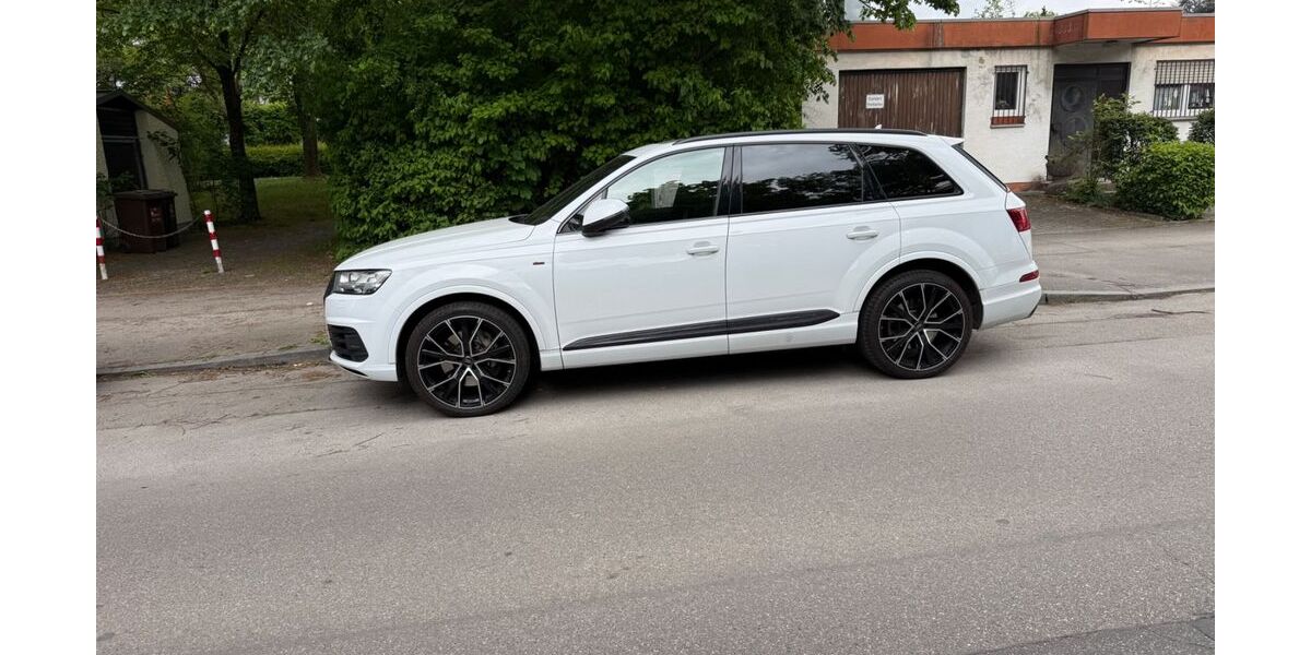 Audi Q7 189.500 km 31.333 &euro; München 81673