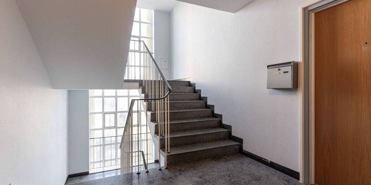 Etagenwohnung München Schwabing-West - 5 Zimmer, 129 m&sup2;, 2.640&euro; | Angebot:26684001