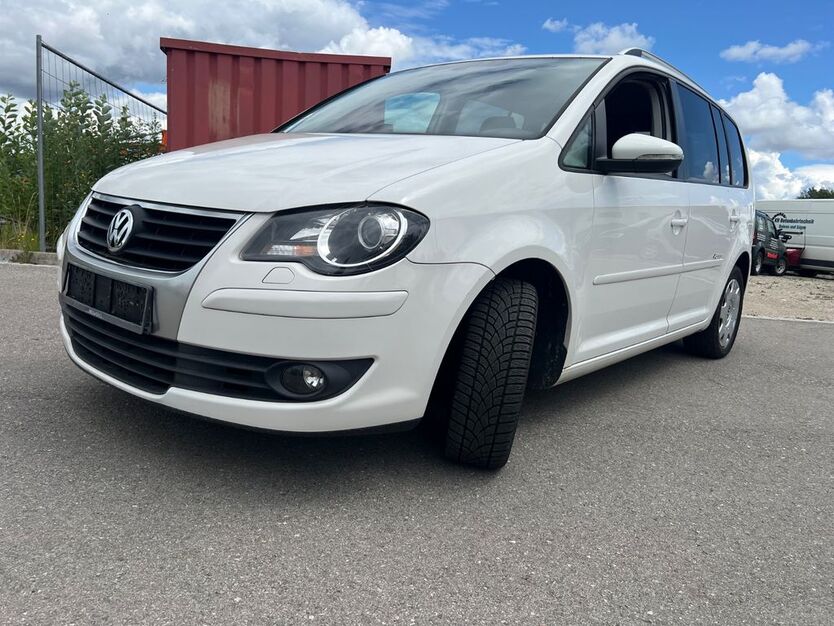 VW Touran 312.569 km 1.999 € München 81245
