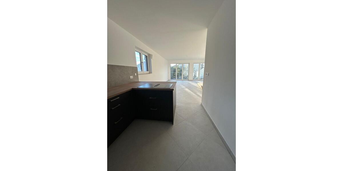 Familienwohnung mit Einbauküche und Balkon 4 zimmer