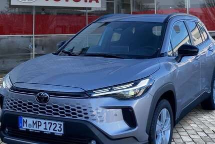 Toyota Corolla Cross 1.990 km 38.990 &euro; Ottobrunn 85521