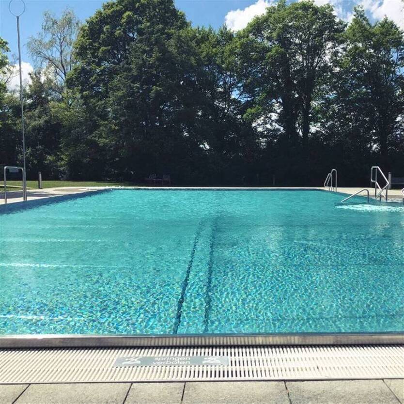 M-Solln - 2-Zi-Whg. mit toller Fernsicht, Freibad, EBK u.a. mit Spülmaschine