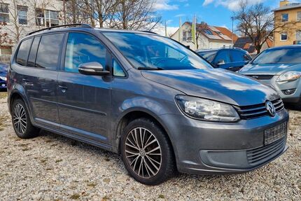 VW Touran 262.403 km 4.399 € Fürstenfeldbruck 82256