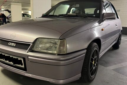 Opel Kadett 101.700 km 7.490 &euro; Aschheim-Dornach 85609
