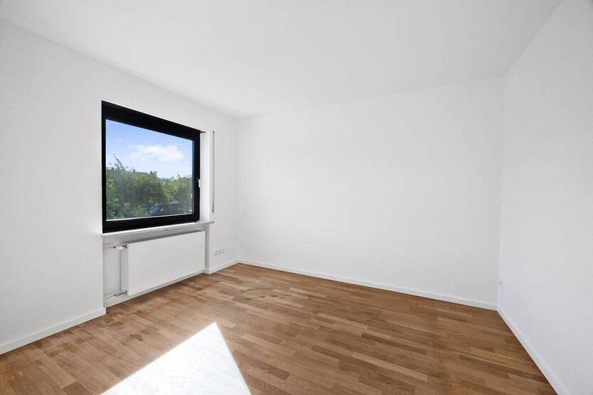 Modernes Reihenhaus mit Sauna & großem Garten in München
