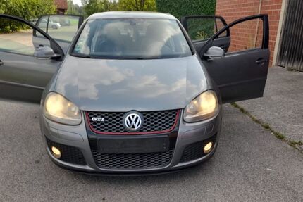 VW Golf 230.000 km 4.000 &euro; Gauting 82131