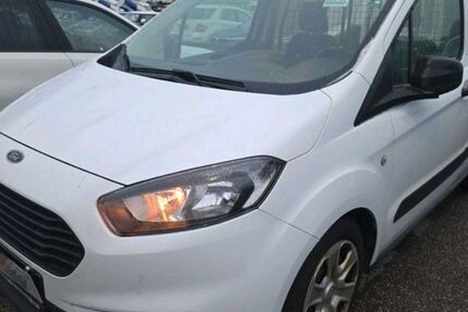 Ford Transit Courier 171.000 km 9.900 &euro; Dachau 85221