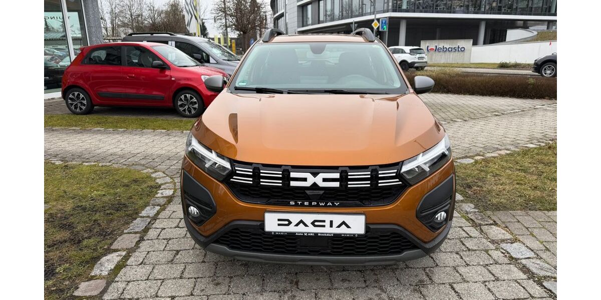 Dacia Sandero 19.950 km 16.490 &euro; Stockdorf 82131