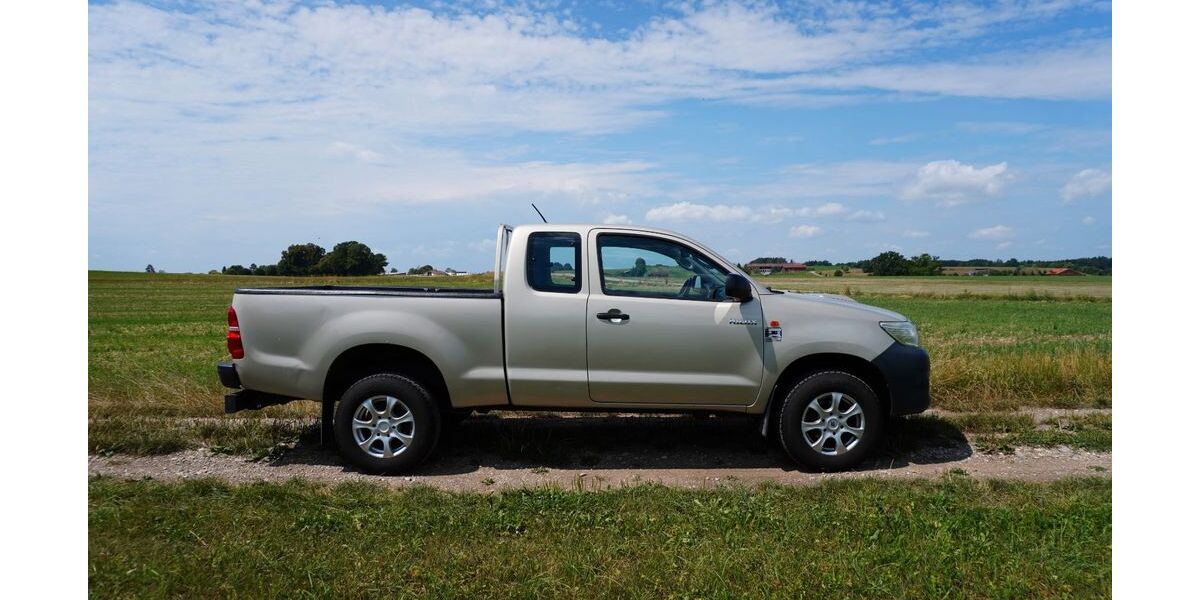 Toyota Hilux 75.600 km 24.900 &euro; Starnberg 82319
