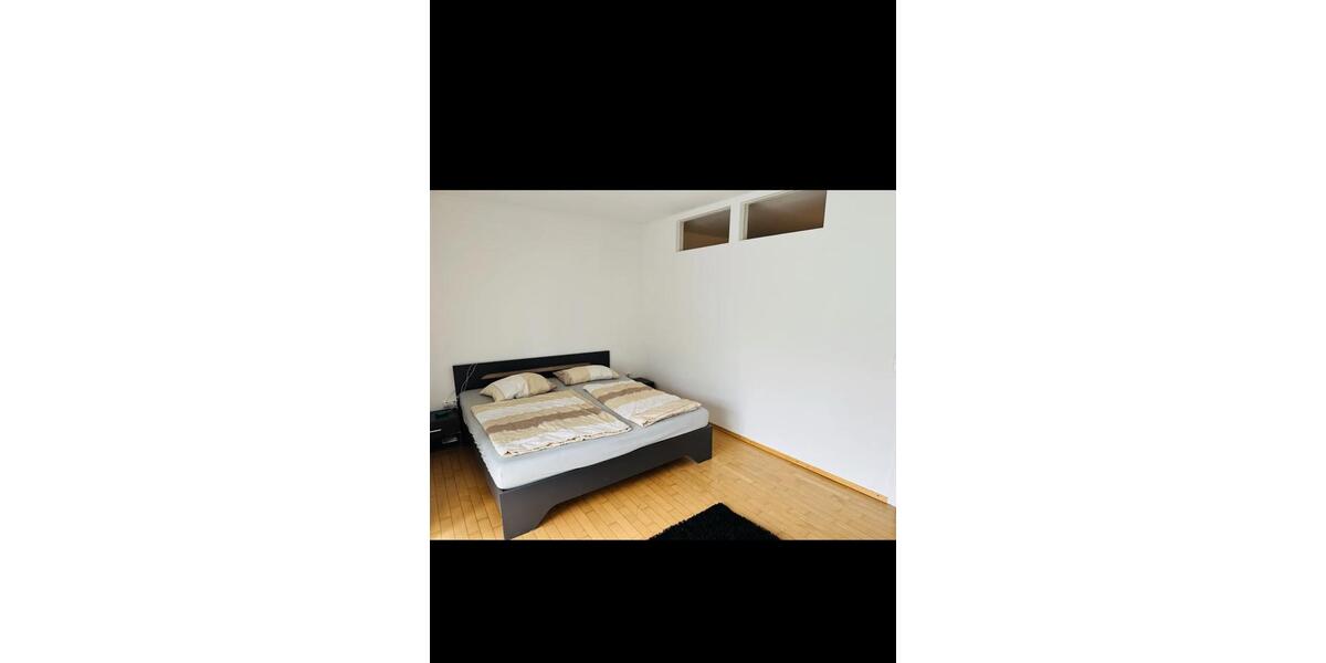 2 Zimmer Wohnung mit großem Balkon ( Strasslach - Dingharting) 2 zimmer