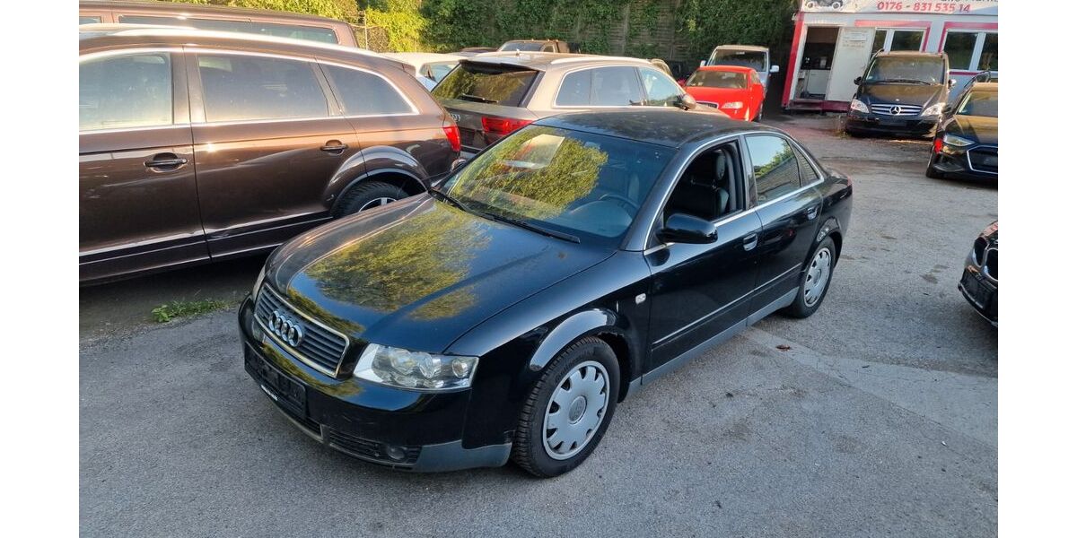 Audi A4 115.000 km 2.700 &euro; MÜNCHEN 80995