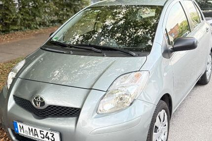 Toyota Yaris 69.604 km 4.690 &euro; MÜNCHEN 81375