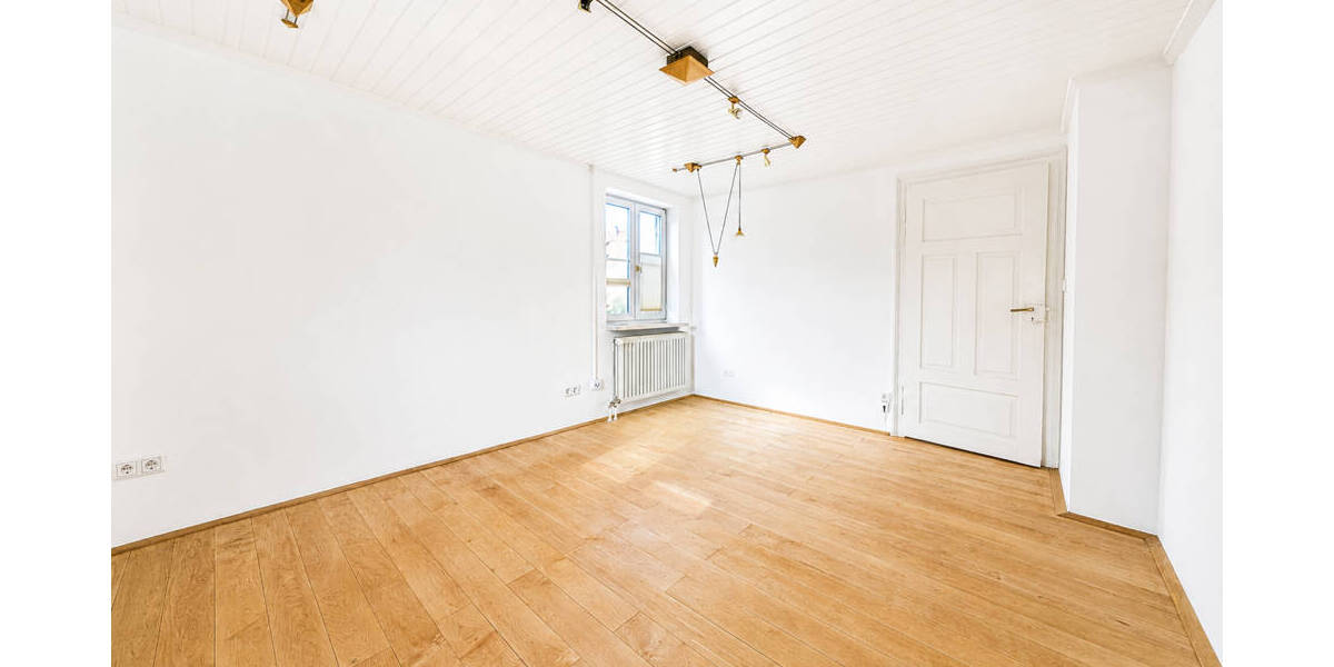 Einfamilienhaus Fürstenfeldbruck - 7 Zimmer, 180 m&sup2;, 3.200&euro; | Angebot:26557797