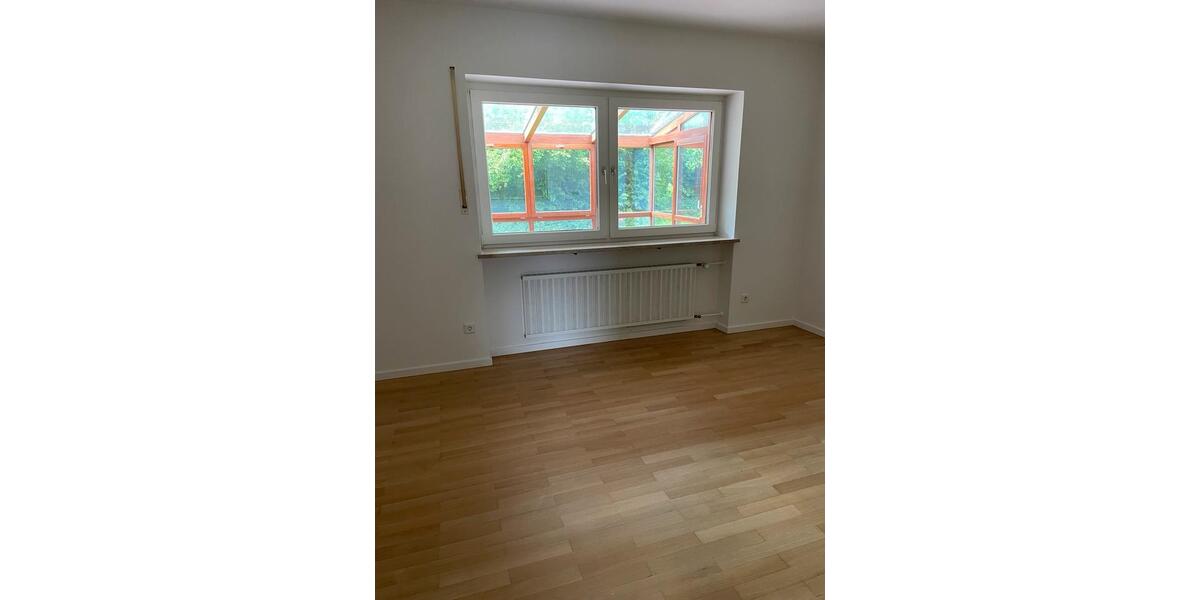 5 Zimmer Wohnung 140 qm mit Garten, befristet, auch WG gegeigt 5 zimmer