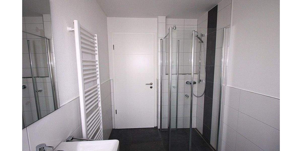 **Attraktiver Wohntraum** Sonnige 3 Zimmer-Whg. mit Balkon, TG + Stpl. in Neufahrn (S1) 3 zimmer