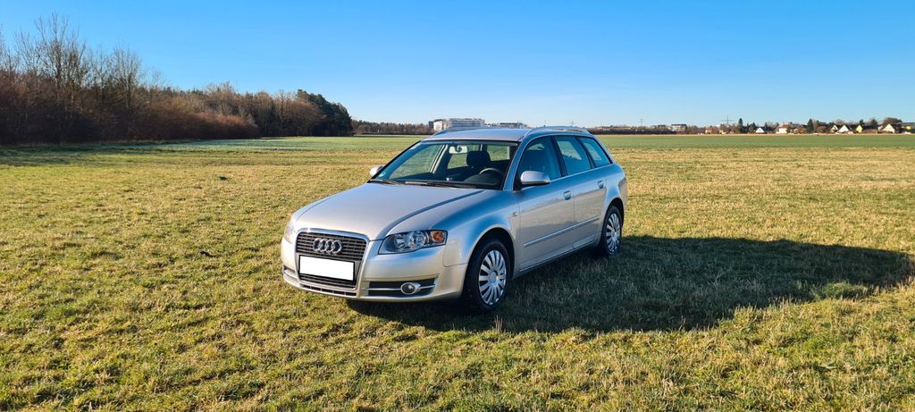 Audi A4 157.000 km 2.800 &euro; München 81375