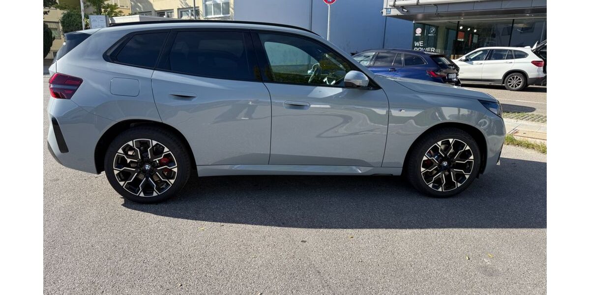 BMW X3 13.600 km 58.900 &euro; München 81371