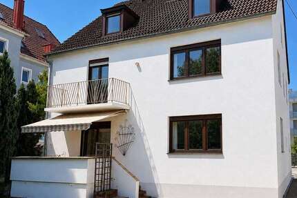 Haus München Moosach - 9 Zimmer, 194 m&sup2;, 4.850&euro; | Angebot:27352460