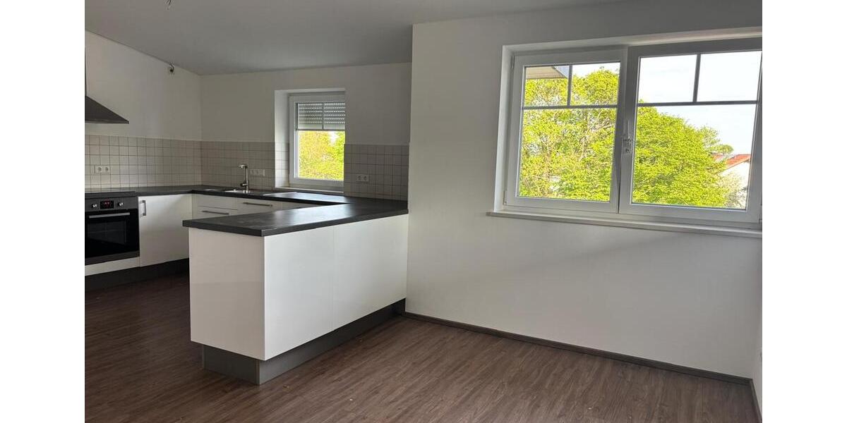 Dachgeschoßwohnung Gauting - 3 Zimmer, 129 m&sup2;, 1.800&euro; | Angebot:26645462