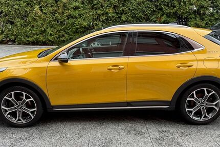 Kia XCeed 57.000 km 18.980 € München 81827