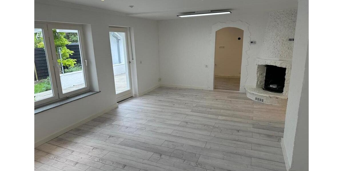 Reihenmittelhaus ab sofort frei , Energieausweis C, Garten 4 zimmer